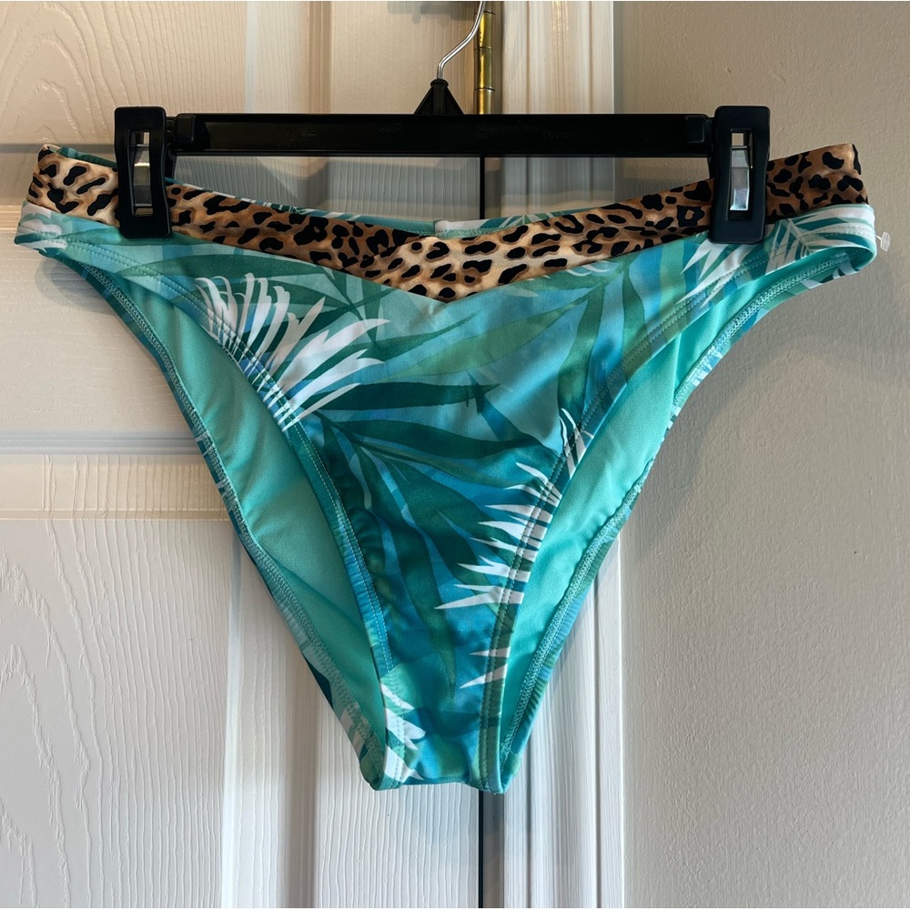⭐️NEW⭐️women’s swim bottoms size XL - Picture 1 of 5